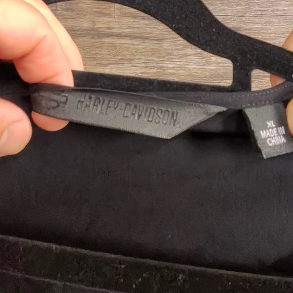 Harley-Davidson Black V-Neck Open Arm Blouse - Picture 7 of 8